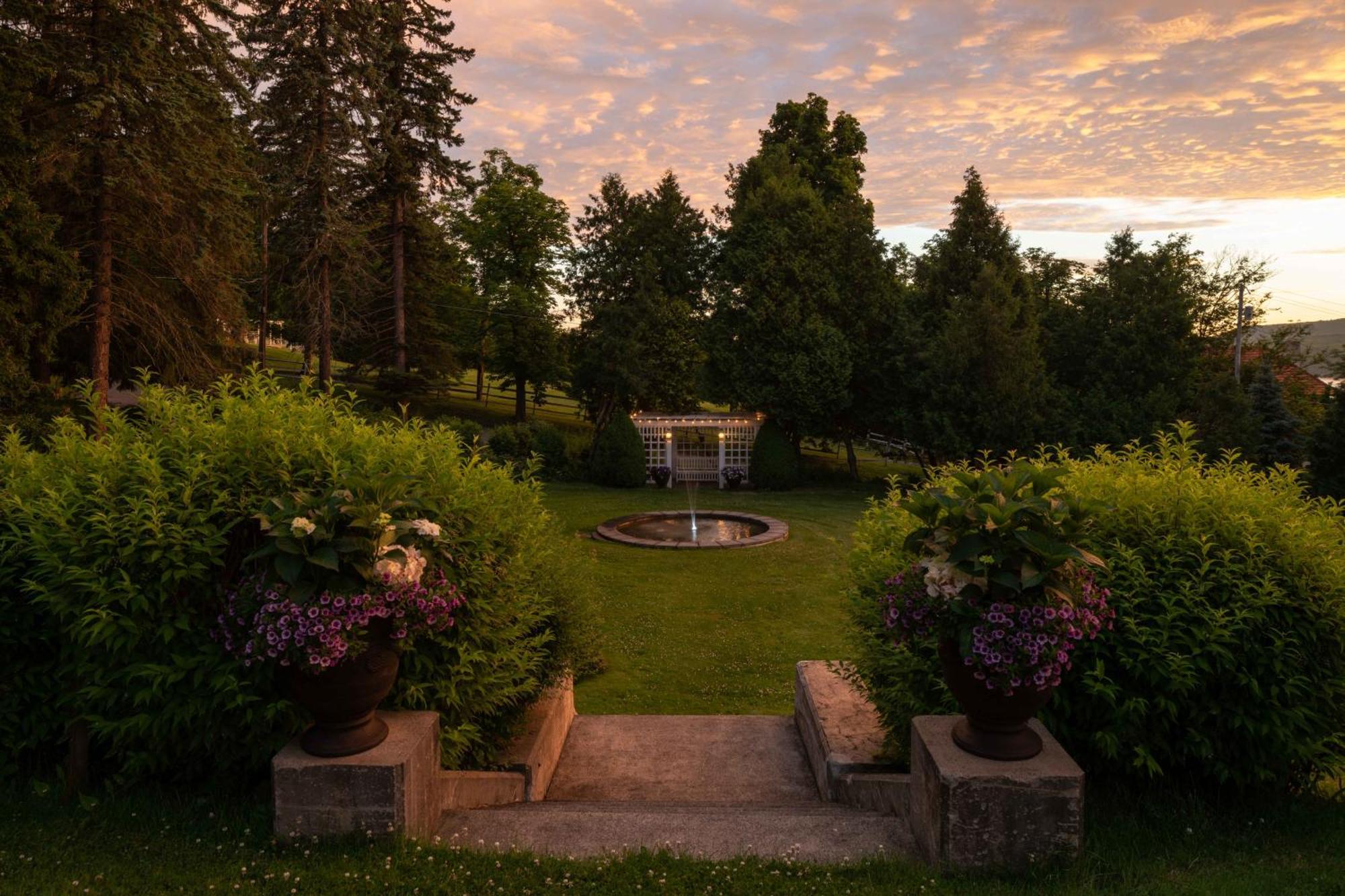 Idlwilde Inn Watkins Glen Extérieur photo