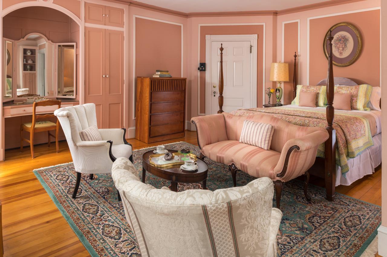Idlwilde Inn Watkins Glen Extérieur photo