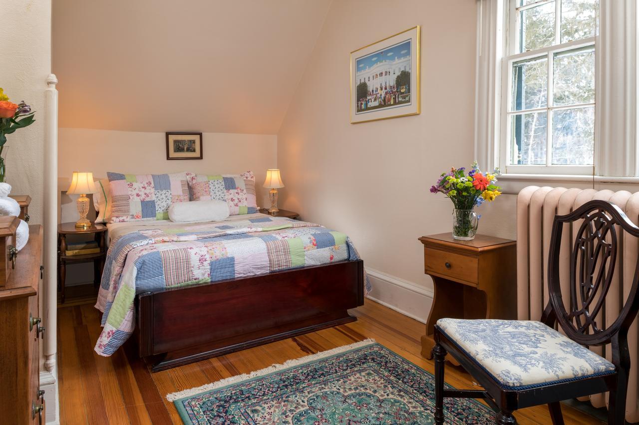Idlwilde Inn Watkins Glen Extérieur photo